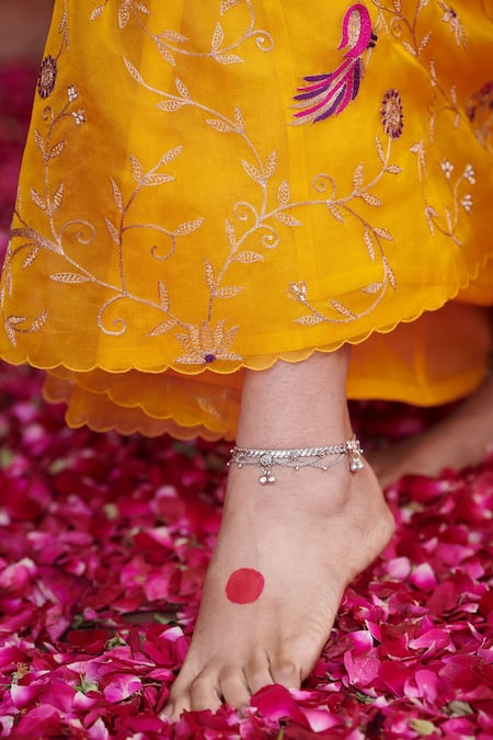 Buy Pink City By Sarika Yellow Organza, Dupion Zari Embroidered Saree With Unstitched Blouse Piece Online at Aza Fashions Buy_Pink City By Sarika_Yellow Organza, Dupion Zari Embroidered Saree With Unstitched Blouse Piece _Online_at_Aza_Fashions