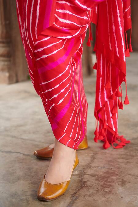 Shop Pink City By Sarika Red Silk Sequins, Pearls Round Leheriya Pattern Pre-draped Saree With Blouse Online at Aza Fashions Shop_Pink City By Sarika_Red Silk Sequins, Pearls Round Leheriya Pattern Pre-draped Saree With Blouse _Online_at_Aza_Fashions