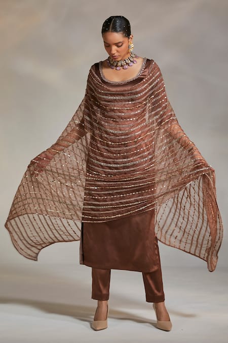 Divya Aggarwal Brown Kurta And Pant Heavy Satin Dupatta Organza Rocio Embellished With Set at Aza Fashions Divya Aggarwal_Brown Kurta And Pant Heavy Satin Dupatta Organza Rocio Embellished With Set _at_Aza_Fashions
