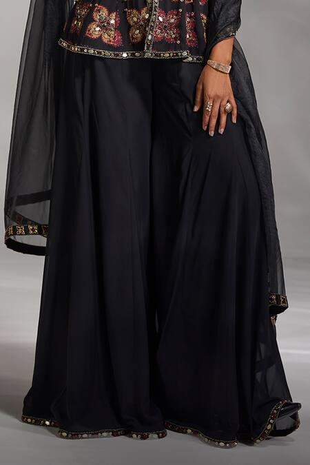 Divya Aggarwal_Black Dupatta Organza, Kurta And Sharara Georgette Traditional Etana Set _at_Aza_Fashions