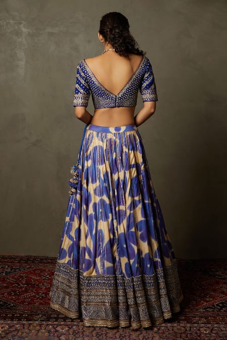 Shop RI.Ritu Kumar Ivory Blouse Organza, Dupatta Dupion, Embroidered Bridal Set at Aza Fashions Shop_RI.Ritu Kumar_Ivory Blouse Organza, Dupatta Dupion, Embroidered Bridal Set_at_Aza_Fashions