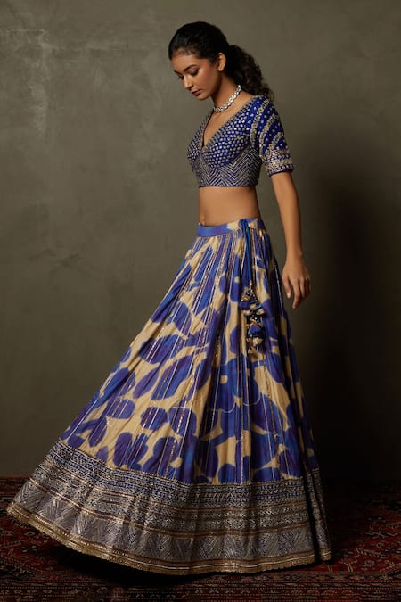 Shop RI.Ritu Kumar Ivory Blouse Organza, Dupatta Dupion, Embroidered Bridal Set Online at Aza Fashions Shop_RI.Ritu Kumar_Ivory Blouse Organza, Dupatta Dupion, Embroidered Bridal Set_Online_at_Aza_Fashions