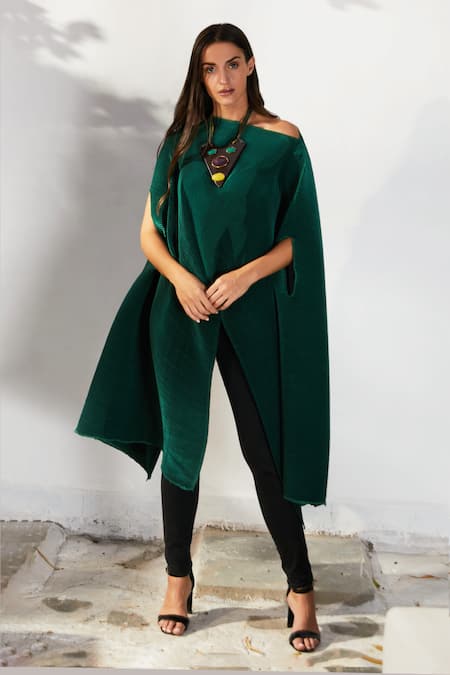 Tasuvure Green Pleated Polyester Assymetric Cape Online at Aza Fashions Tasuvure_Green Pleated Polyester Assymetric Cape _Online_at_Aza_Fashions