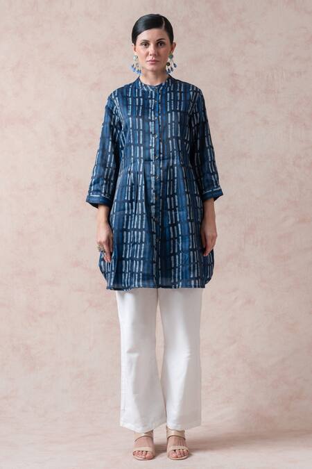 Thetaa Blue Polyester Printed Stripes Band Collar Kurta Set With Contrast Pant Online at Aza Fashions Thetaa_Blue Polyester Printed Stripes Band Collar Kurta Set With Contrast Pant_Online_at_Aza_Fashions