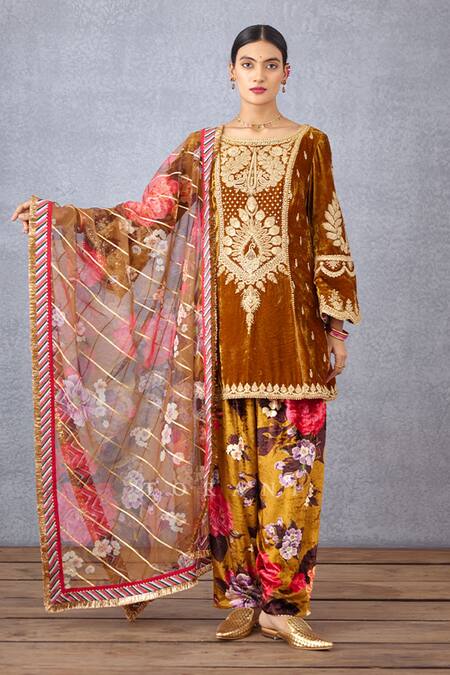 Torani_Yellow Silk Velvet, Cotton Voile And Pure Net Aftaabi Saroj Phiran Kurta Set _at_Aza_Fashions