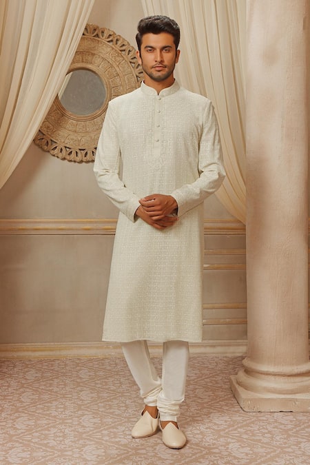 Vanshik Lucknowi Embroidered Kurta Set 