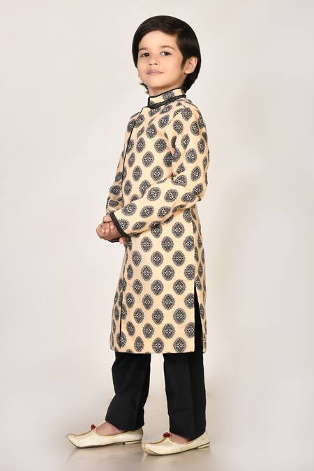 Buy_Petite Pomme_Beige Handloom Cotton, Silk Lace, Embroidery Kurta And Pant Set _Online_at_Aza_Fashions