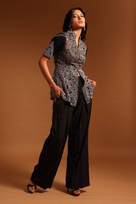 Sejal Kamdar_Black German And Pure Crape Print & Jacket Top & Pant Set  _Online_at_Aza_Fashions