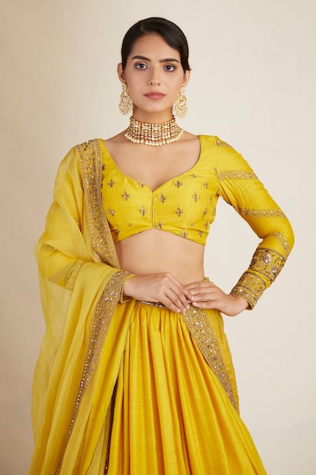 Buy Astha Narang Yellow Chanderi Beads, Cut Work, Zari Asymmetric Embroidered Lehenga Set Online at Aza Fashions Buy_Astha Narang_Yellow Chanderi Beads, Cut Work, Zari Asymmetric Embroidered Lehenga Set _Online_at_Aza_Fashions