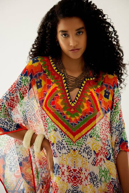 Shop Payal Jain White Crepe Abstract Pattern Notched Geometric Kaftan Online at Aza Fashions Shop_Payal Jain_White Crepe Abstract Pattern Notched Geometric Kaftan_Online_at_Aza_Fashions