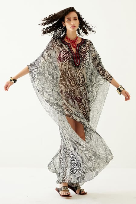 Buy Payal Jain Black Crinkle Chiffon Abstract Pattern Notched Kaftan Online at Aza Fashions Buy_Payal Jain_Black Crinkle Chiffon Abstract Pattern Notched Kaftan_Online_at_Aza_Fashions