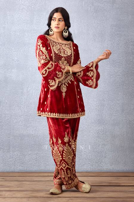 Buy_Torani_Red , Cotton, Velvet, Organza Sindoori Priyala Makhmal Phiran Kurta Set _Online_at_Aza_Fashions