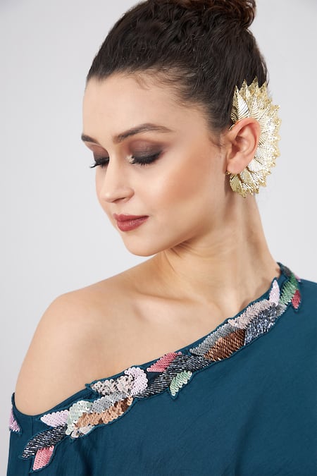 Aakaar_Blue Cotton, Silk Sequins One Shoulder Asymmetrical Embroidered Kurta Set _Online_at_Aza_Fashions