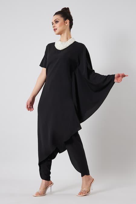 Buy_Aakaar_Black Modal Pearls Round Neck Embroidered Asymmetrical Kurta Set_Online_at_Aza_Fashions