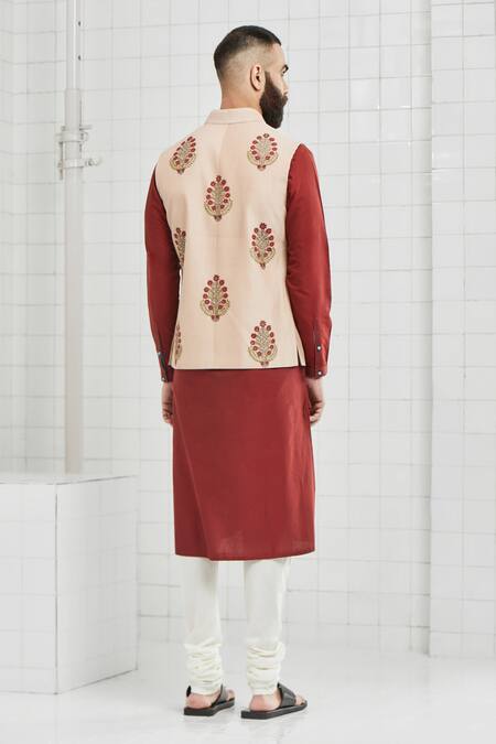 Shop Rajesh Pratap Singh Beige Viscose Bhoon Handwoven Pintuck Bundi at Aza Fashions Shop_Rajesh Pratap Singh_Beige Viscose Bhoon Handwoven Pintuck Bundi _at_Aza_Fashions