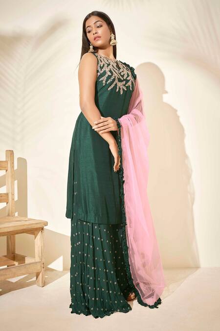Suruchi Parakh_Green Chiffon, Tussar Silk Floral Notched Embroidered Kurta Set _Online_at_Aza_Fashions