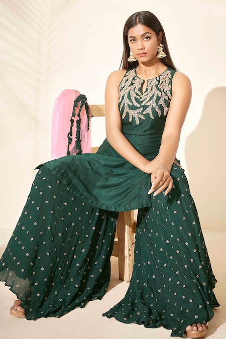 Buy_Suruchi Parakh_Green Chiffon, Tussar Silk Floral Notched Embroidered Kurta Set _Online_at_Aza_Fashions