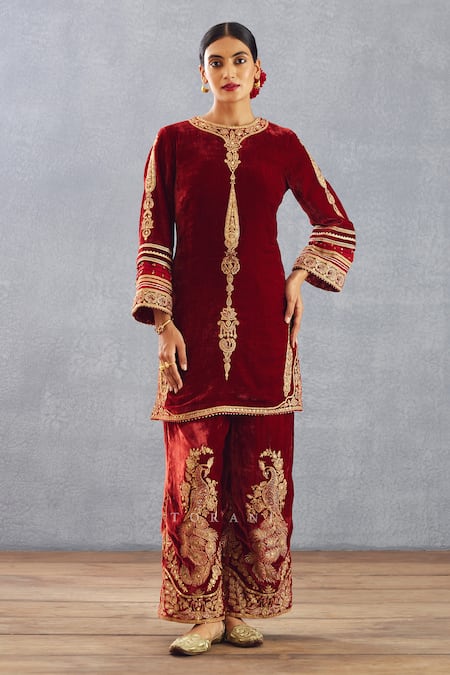 Buy Torani Red Velvet, Cotton Voile And Organza Sindoori Yoshita Kurta Phiran Set Online at Aza Fashions Buy_Torani_Red Velvet, Cotton Voile And Organza Sindoori Yoshita Kurta Phiran Set _Online_at_Aza_Fashions