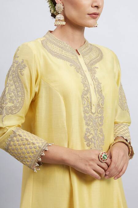 Sheetal Batra Yellow Kurta Chanderi Salwar - Bamber Satin Dupatta Rahbya Set at Aza Fashions Sheetal Batra_Yellow Kurta Chanderi Salwar - Bamber Satin Dupatta Rahbya Set_at_Aza_Fashions