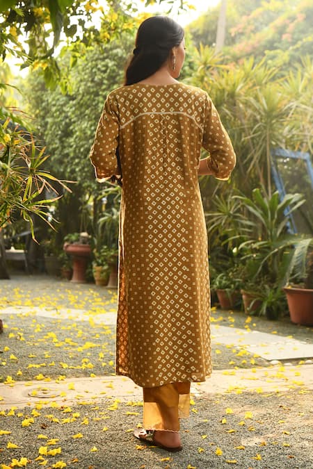 Shop Rekha Agra Yellow Cotton Slub Round Printed Kurta And Pant Set at Aza Fashions Shop_Rekha Agra_Yellow Cotton Slub Round Printed Kurta And Pant Set _at_Aza_Fashions