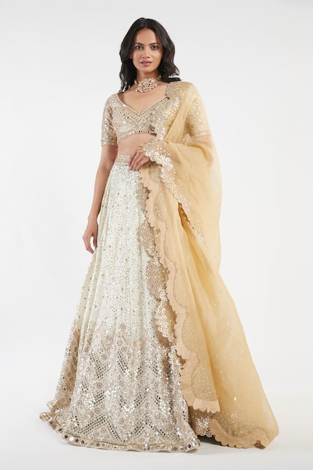 Sargun Mehta's mirror work lehenga by Abhinav Mishra is the definition of  elegant bling | WeddingSutra