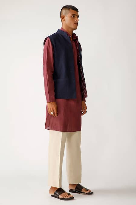 Rajesh Pratap Singh Blue Cotton, Linen Ratakot Handwoven Reversible Bundi Online at Aza Fashions Rajesh Pratap Singh_Blue Cotton, Linen Ratakot Handwoven Reversible Bundi _Online_at_Aza_Fashions