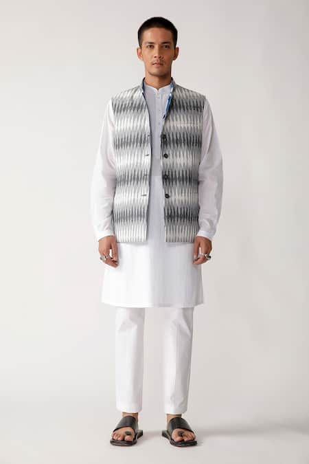 Buy_Rajesh Pratap Singh_Blue Cotton Sarnau Reversible Ikat Bundi _Online_at_Aza_Fashions