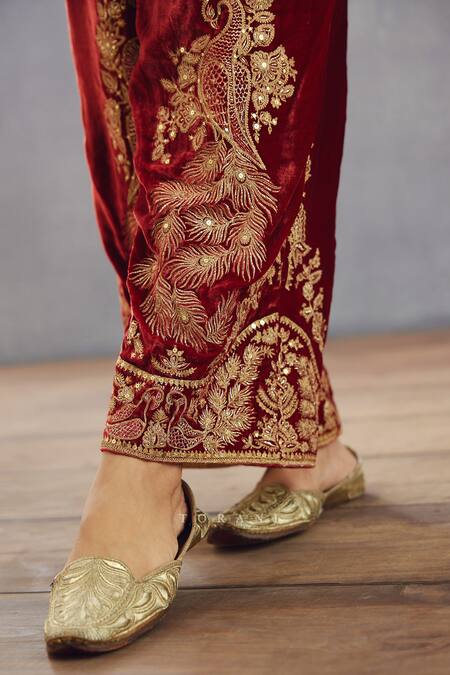 Torani Red Velvet, Cotton Voile And Organza Sindoori Yoshita Kurta Phiran Set at Aza Fashions Torani_Red Velvet, Cotton Voile And Organza Sindoori Yoshita Kurta Phiran Set _at_Aza_Fashions