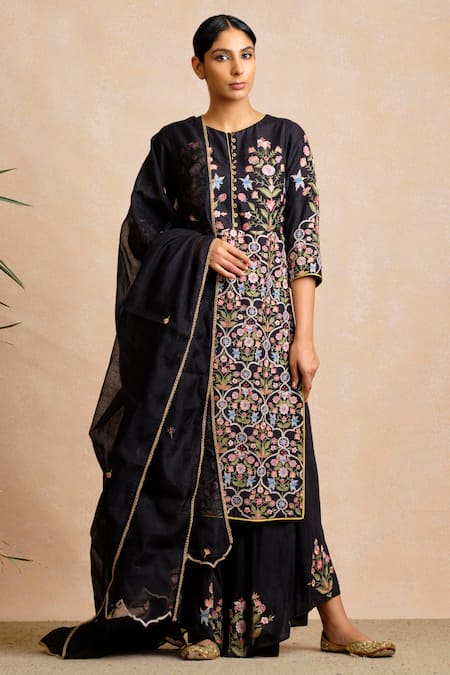 Shop Sue Mue Black Handloom Maheshwari Cotton, Tussar Georgette Round Kurta Set at Aza Fashions Shop_Sue Mue_Black Handloom Maheshwari Cotton, Tussar Georgette Round Kurta Set _at_Aza_Fashions
