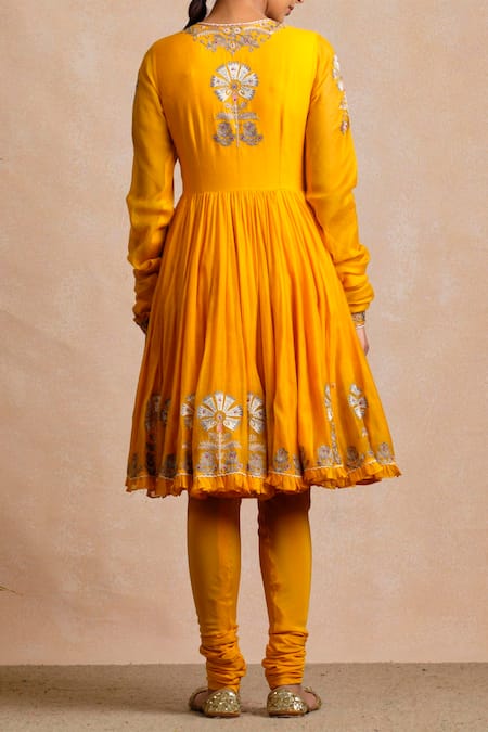 Shop Sue Mue Yellow Handloom Maheshwari Cotton, Lycra Crepe V Neck Anarkali Set at Aza Fashions Shop_Sue Mue_Yellow Handloom Maheshwari Cotton, Lycra Crepe V Neck Anarkali Set _at_Aza_Fashions