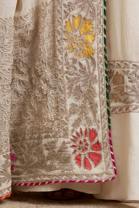 Sue Mue Beige Handwoven Banarasi Cotton Square Neck Anarkali With Dupatta at Aza Fashions Sue Mue_Beige Handwoven Banarasi Cotton Square Neck Anarkali With Dupatta _at_Aza_Fashions