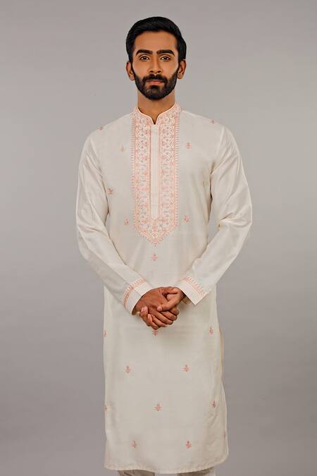 Buy Vanshik White Kurta Churidar Cotton Embroidered Set Online at Aza Fashions Buy_Vanshik_White Kurta Churidar Cotton Embroidered Set _Online_at_Aza_Fashions