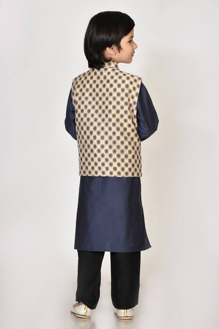 Shop Petite Pomme Beige Handloom Cotton, Silk Embroidery Woven Bundi And Kurta Set at Aza Fashions Shop_Petite Pomme_Beige Handloom Cotton, Silk Embroidery Woven Bundi And Kurta Set _at_Aza_Fashions