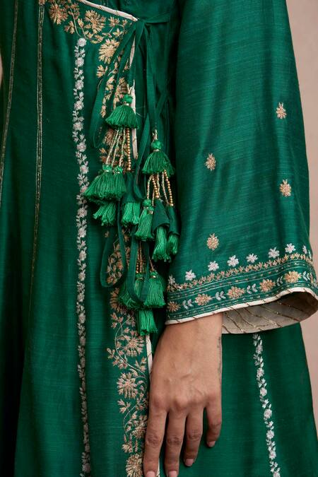 Sue Mue_Beige Banarasi, Tussar Georgette V Neck Embroidered Angrakha Set_at_Aza_Fashions