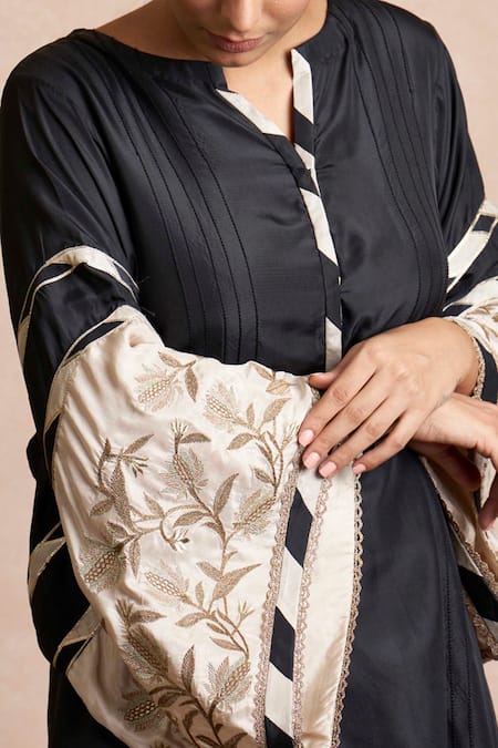 Buy_Sue Mue_Black Silk Notched Embroidered Kurta And Pant Set _Online_at_Aza_Fashions
