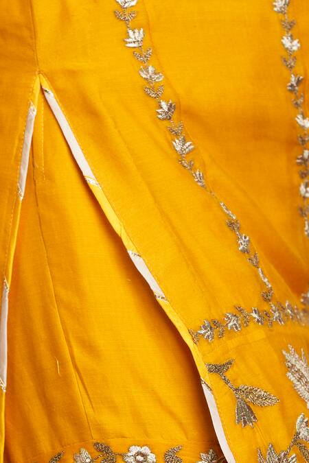 Shop_Sue Mue_Yellow Maheshwari Handloom Cotton Notched Embroidered Kurta Sharara Set _Online_at_Aza_Fashions