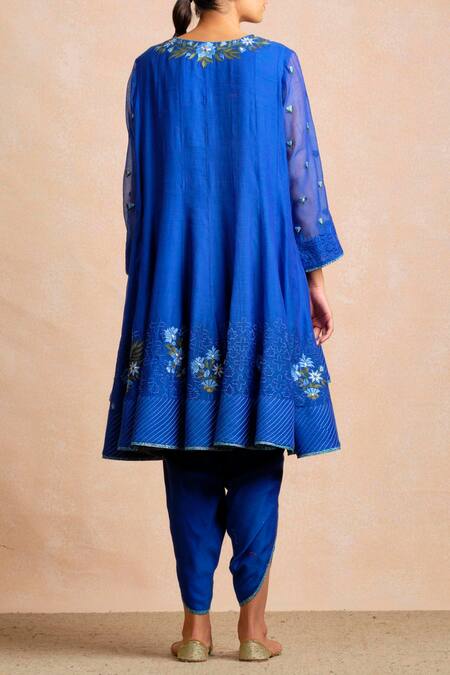 Shop Sue Mue Blue Handloom Cotton, Jute Notched Embroidered Kurta Set at Aza Fashions Shop_Sue Mue_Blue Handloom Cotton, Jute Notched Embroidered Kurta Set _at_Aza_Fashions