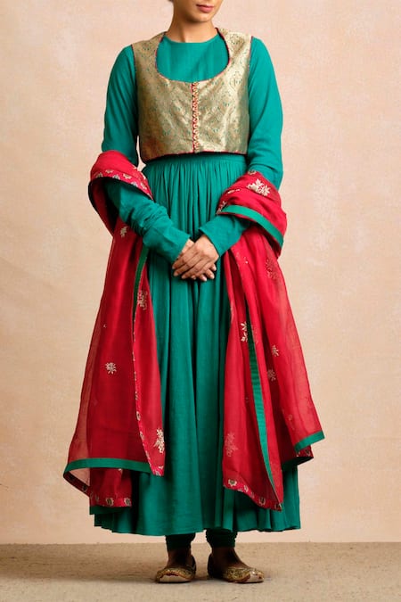 Sue Mue Embroidered Anarkali Set 