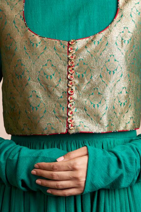 Buy Sue Mue Red Banarasi, Maheswari Handloom Cotton Round Embroidered Anarkali Set Online at Aza Fashions Buy_Sue Mue_Red Banarasi, Maheswari Handloom Cotton Round Embroidered Anarkali Set _Online_at_Aza_Fashions