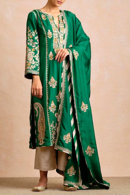 Sue Mue  Silk Embroidered Kurta & Pant Set 