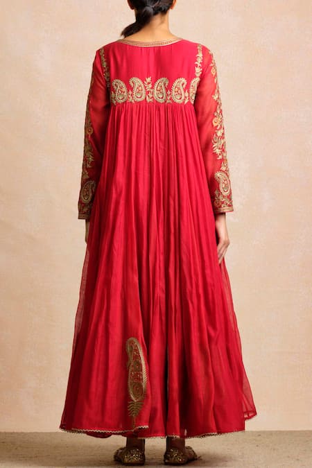 Shop Sue Mue Red Maheswari Handloom Cotton V Neck Embroidered Anarkali Set at Aza Fashions Shop_Sue Mue_Red Maheswari Handloom Cotton V Neck Embroidered Anarkali Set _at_Aza_Fashions