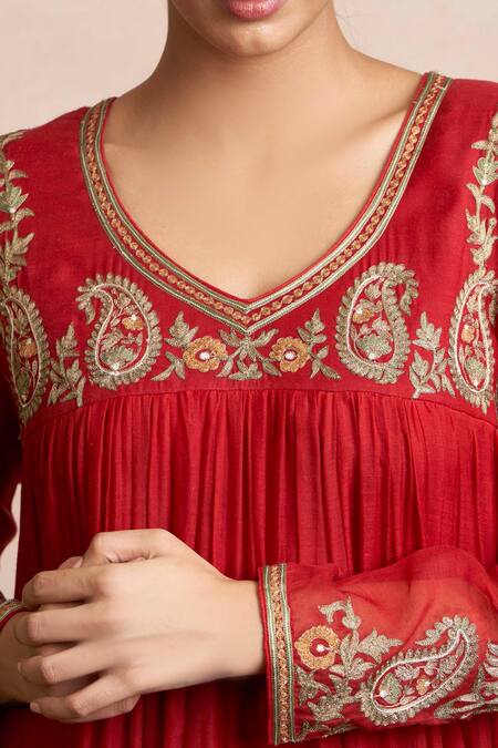 Shop Sue Mue Red Maheswari Handloom Cotton V Neck Embroidered Anarkali Set Online at Aza Fashions Shop_Sue Mue_Red Maheswari Handloom Cotton V Neck Embroidered Anarkali Set _Online_at_Aza_Fashions