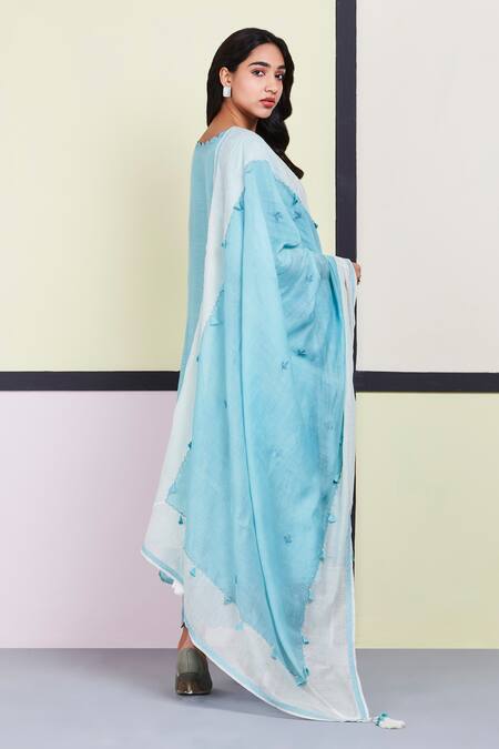 Sue Mue_Blue Organza, Mul, Tusser Georgette V Neck Embroidered Kurta Set _Online_at_Aza_Fashions