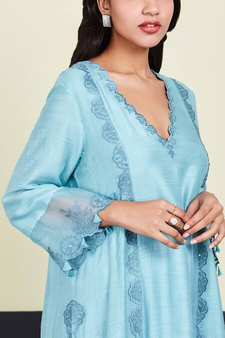 Buy_Sue Mue_Blue Organza, Mul, Tusser Georgette V Neck Embroidered Kurta Set _Online_at_Aza_Fashions