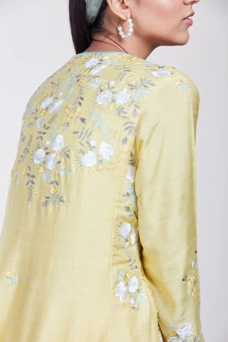 Buy_Sue Mue_Yellow Mul, Tussar Georgette V Neck Embroidered Kurta Set _Online_at_Aza_Fashions