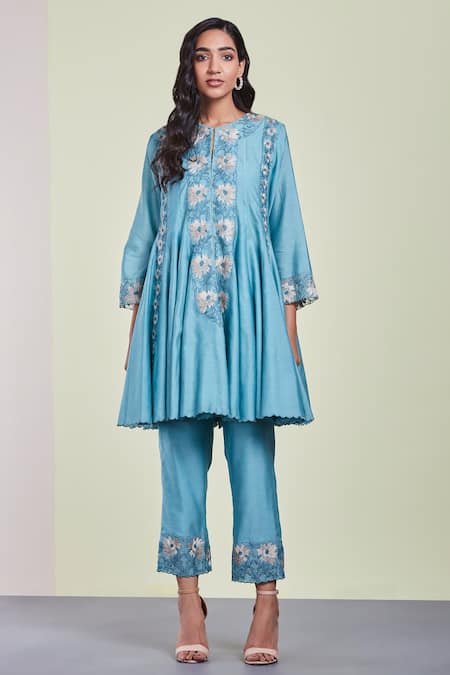 Sue Mue_Blue Organza, Chanderi, Mul Round Embroidered Kurta Set _Online_at_Aza_Fashions