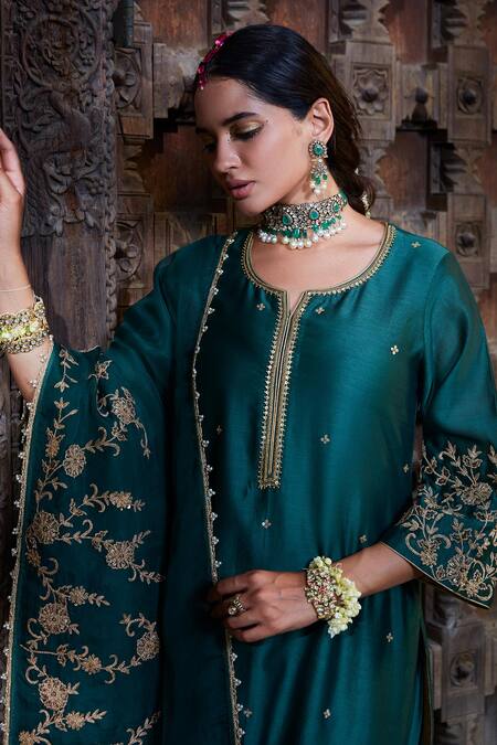 Buy Kritika Dawar Green Chanderi, Cotton, Organza, Silk Embroidery, Sequins Floral Kurta Set Online at Aza Fashions Buy_Kritika Dawar_Green Chanderi, Cotton, Organza, Silk Embroidery, Sequins Floral Kurta Set _Online_at_Aza_Fashions