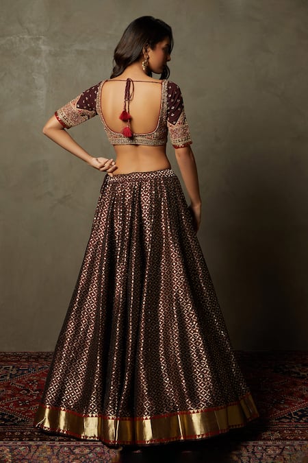 RI.Ritu Kumar Banaras Woven Silk Bridal Lehenga Set 