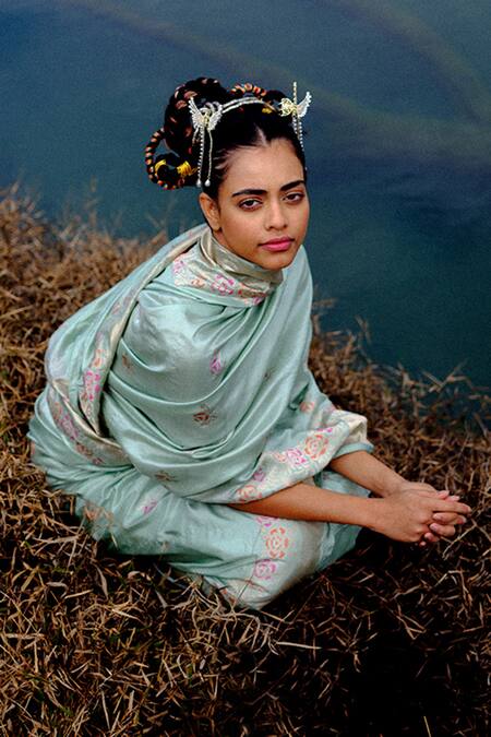 Ekaya Banaras_Blue Silk Embroidery Floral Pattern Handwoven Saree_at_Aza_Fashions