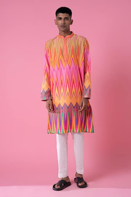 Siddhartha Bansal_Yellow Cotton, Chanderi Embroidery Chevron Print Kurta Set _Online_at_Aza_Fashions